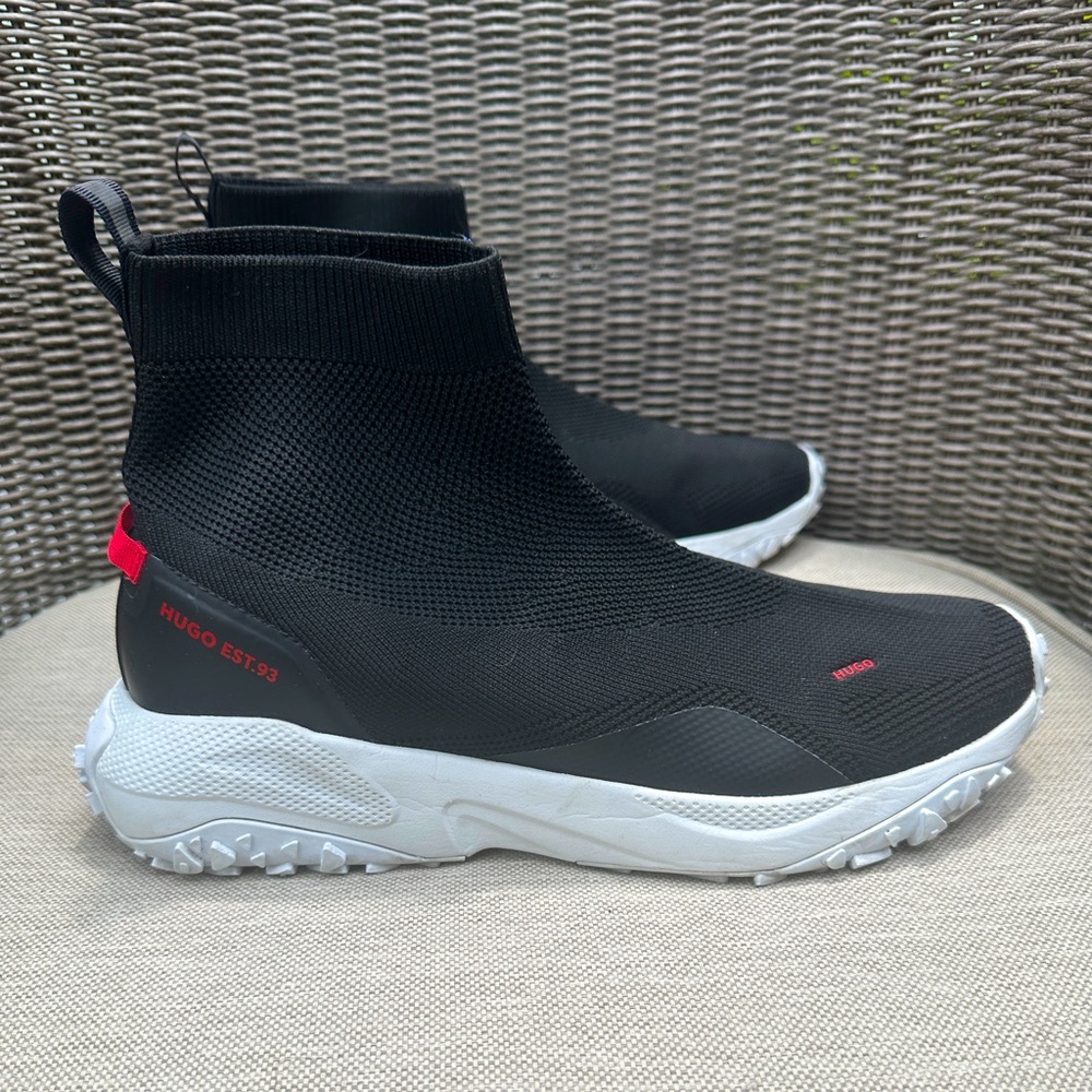 HUGO HIGH-TOP SOCK TRAINERS WITH LOGO DETAILS. Size 9, Men’s.